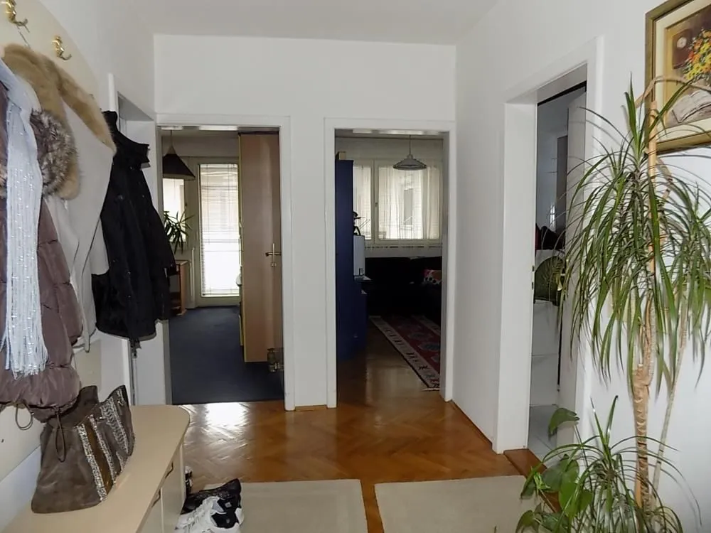 Prodaja, trosoban stan, 118m², Centar, Jagodina
