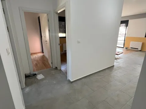 Rent, two bedroom apartment, 70m², Šušanj, Bar - image 12