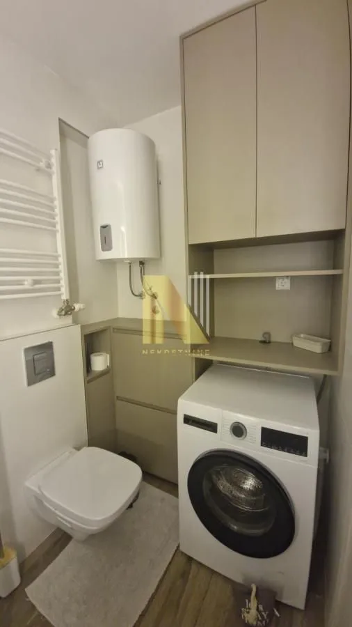 Izdavanje, trosoban stan, 53m², Salajka, Novi Sad Sve Podlokacije