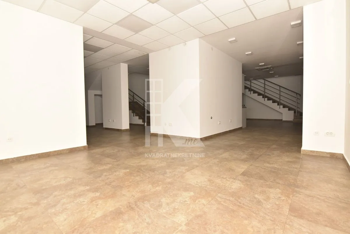 Rent, office space, 241m², Tološka šuma, Podgorica