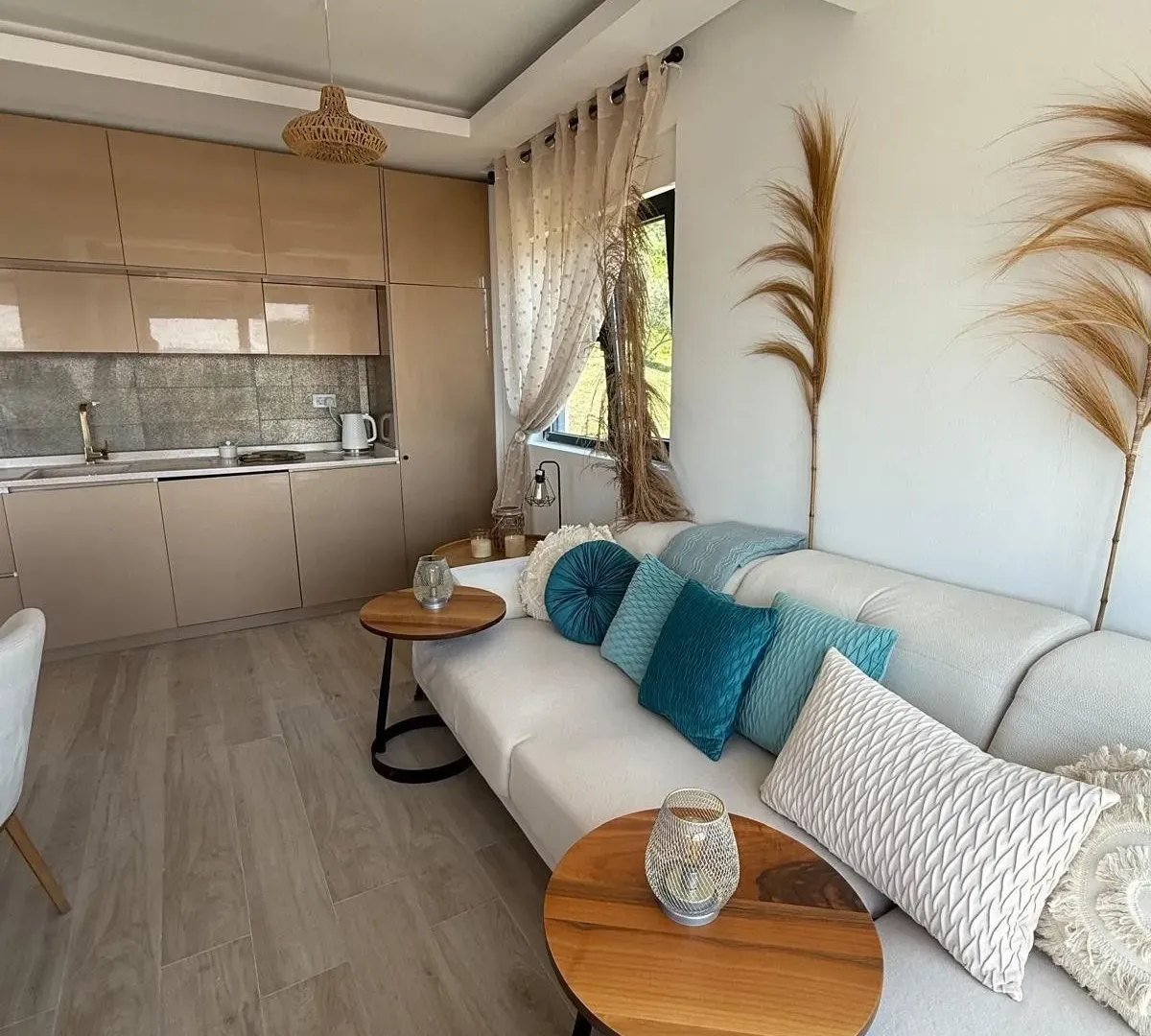 Prodaja, dvosoban stan, 70m², Kava, Tivat