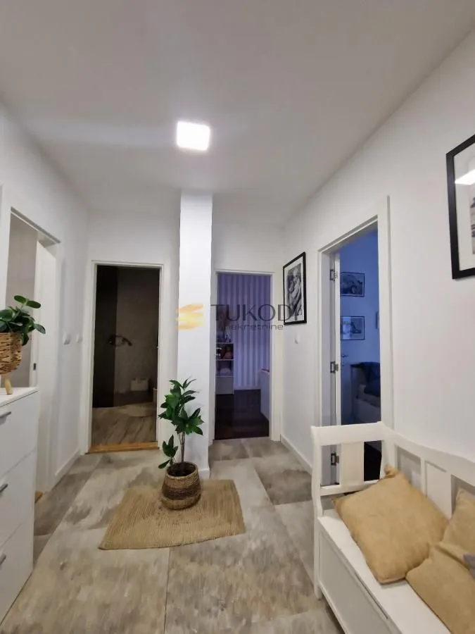 Prodaja, četvorosoban stan, 146m², Telep, Novi Sad Sve Podlokacije