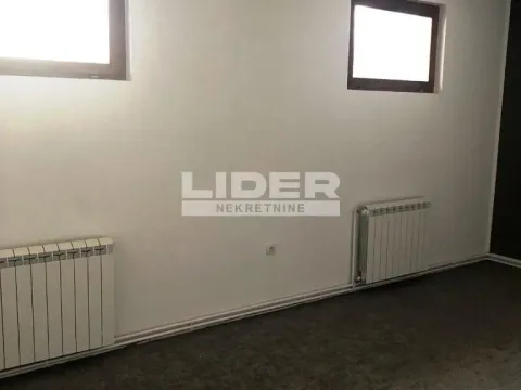 Rent, office space, 325m², Surčin, Beograd - image 18