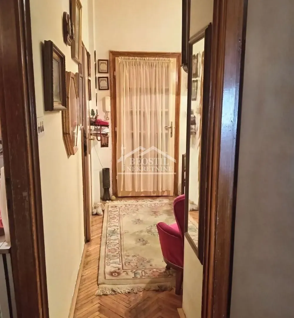 Sale, two bedroom apartment, 39m², Savski Venac, Beograd