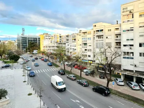 Izdavanje, jednosoban stan, 50m², Centar, Podgorica - image 15