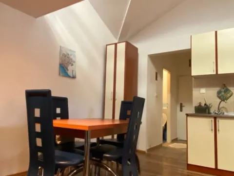 Izdavanje, jednosoban stan, 35m², Seljanovo, Tivat