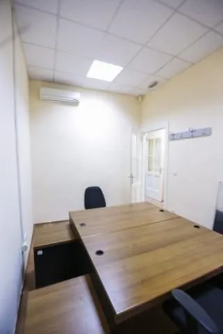 Izdavanje, poslovni prostor, 122m², Stari Grad, Beograd