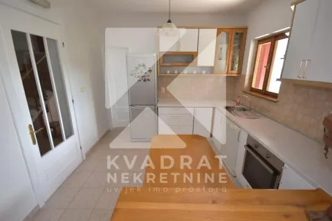 Rent, house, 200m², Dalmatinska ulica, Podgorica - image 7