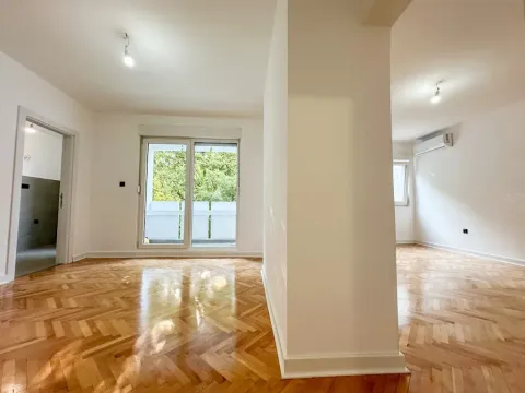 Prodaja, dvosoban stan, 72m², Pobrežje, Podgorica - image 4