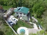 Izdavanje, kuća, 160m², Kotor, Crna Gora - image 1