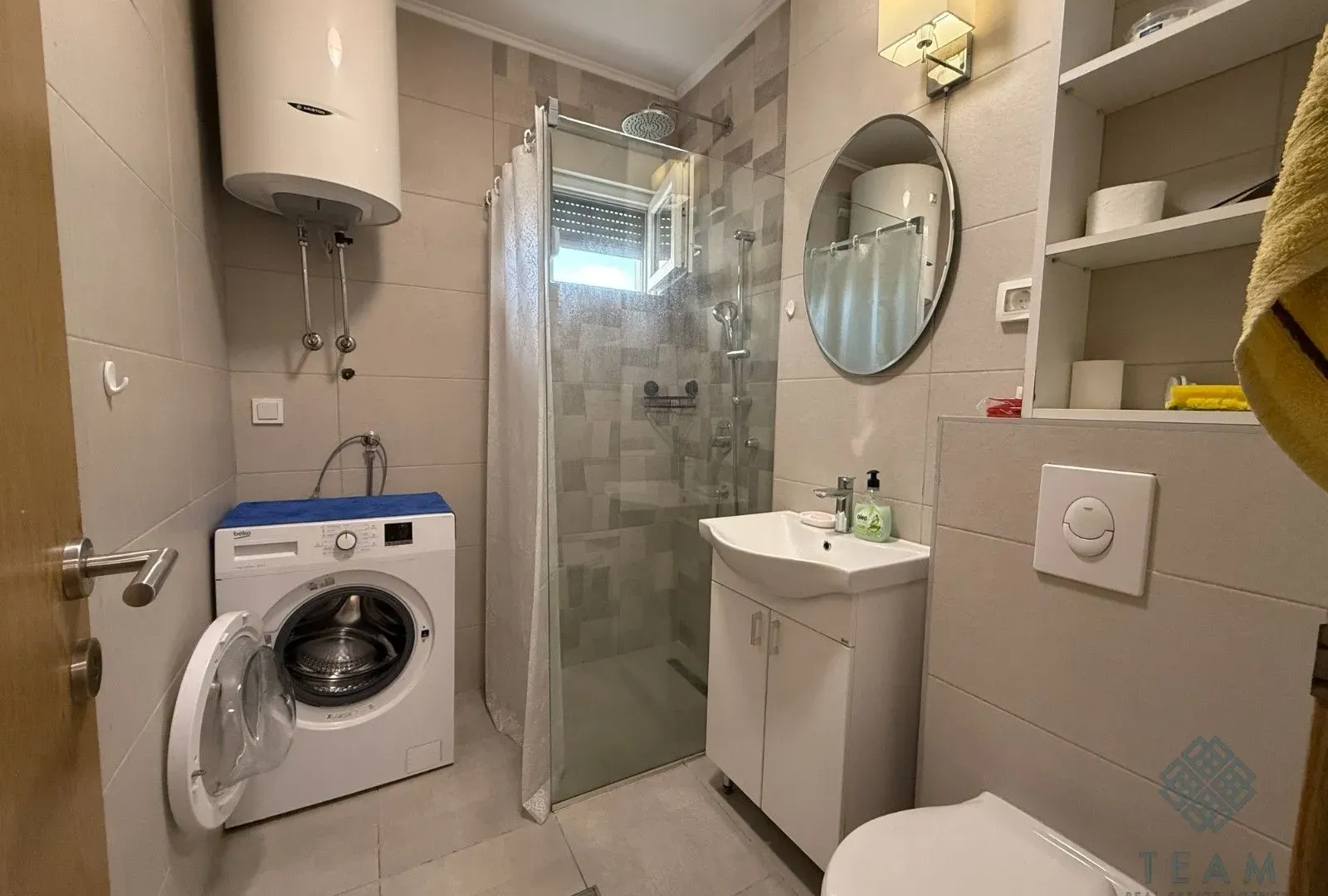 Izdavanje, dvosoban stan, 68m², Autobuska stanica, Podgorica