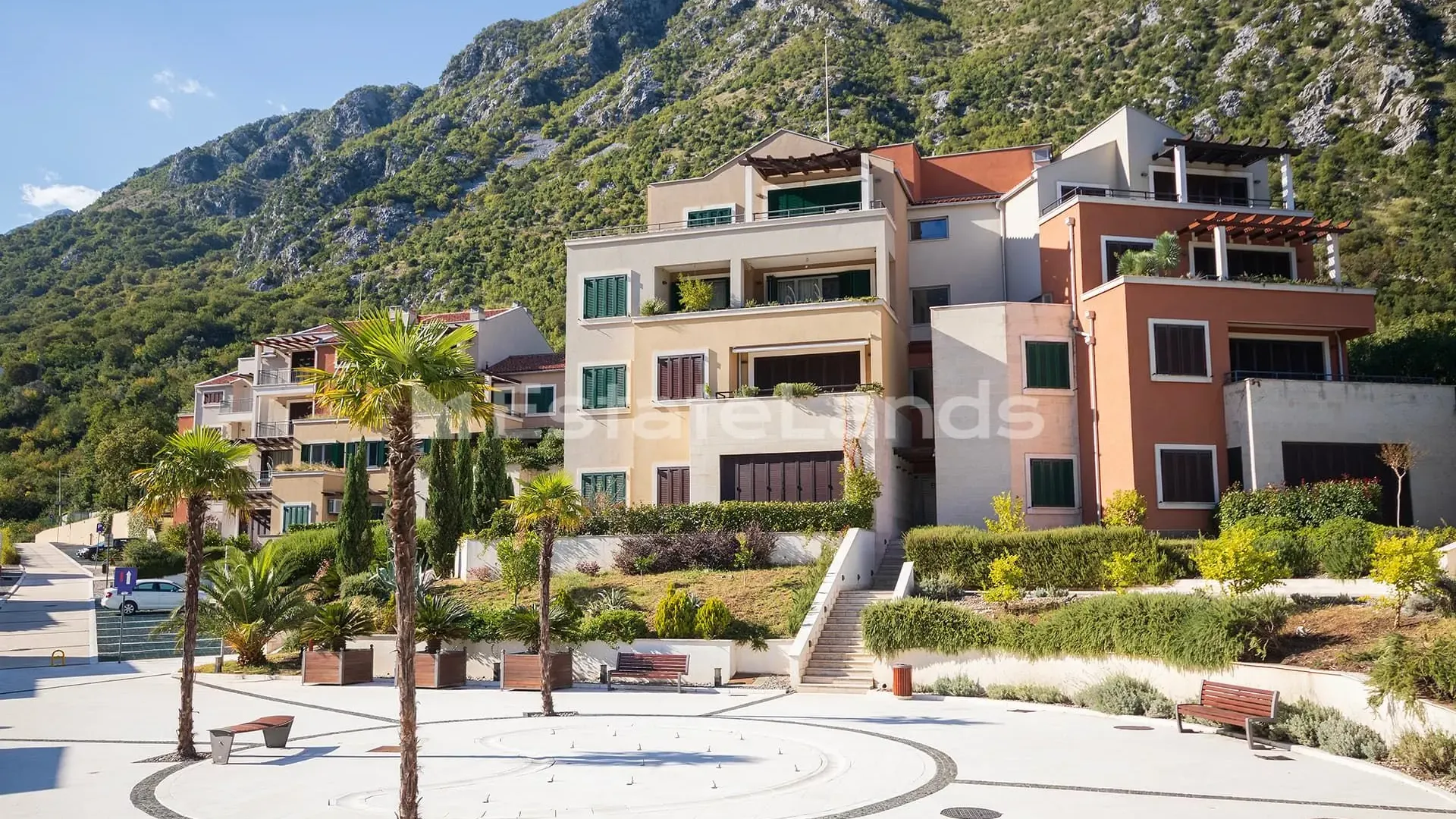 Prodaja, trosoban stan, 97m², Morinj, Kotor