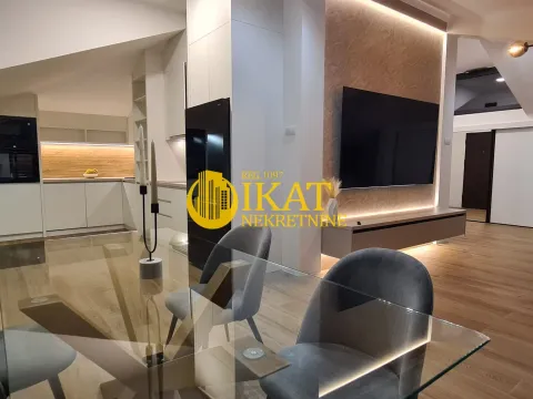 Izdavanje, trosoban stan, 360m², Savski Venac, Beograd - image 4