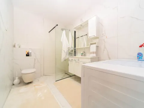 Izdavanje, dvosoban stan, 88m², Stara Varoš, Podgorica - image 10