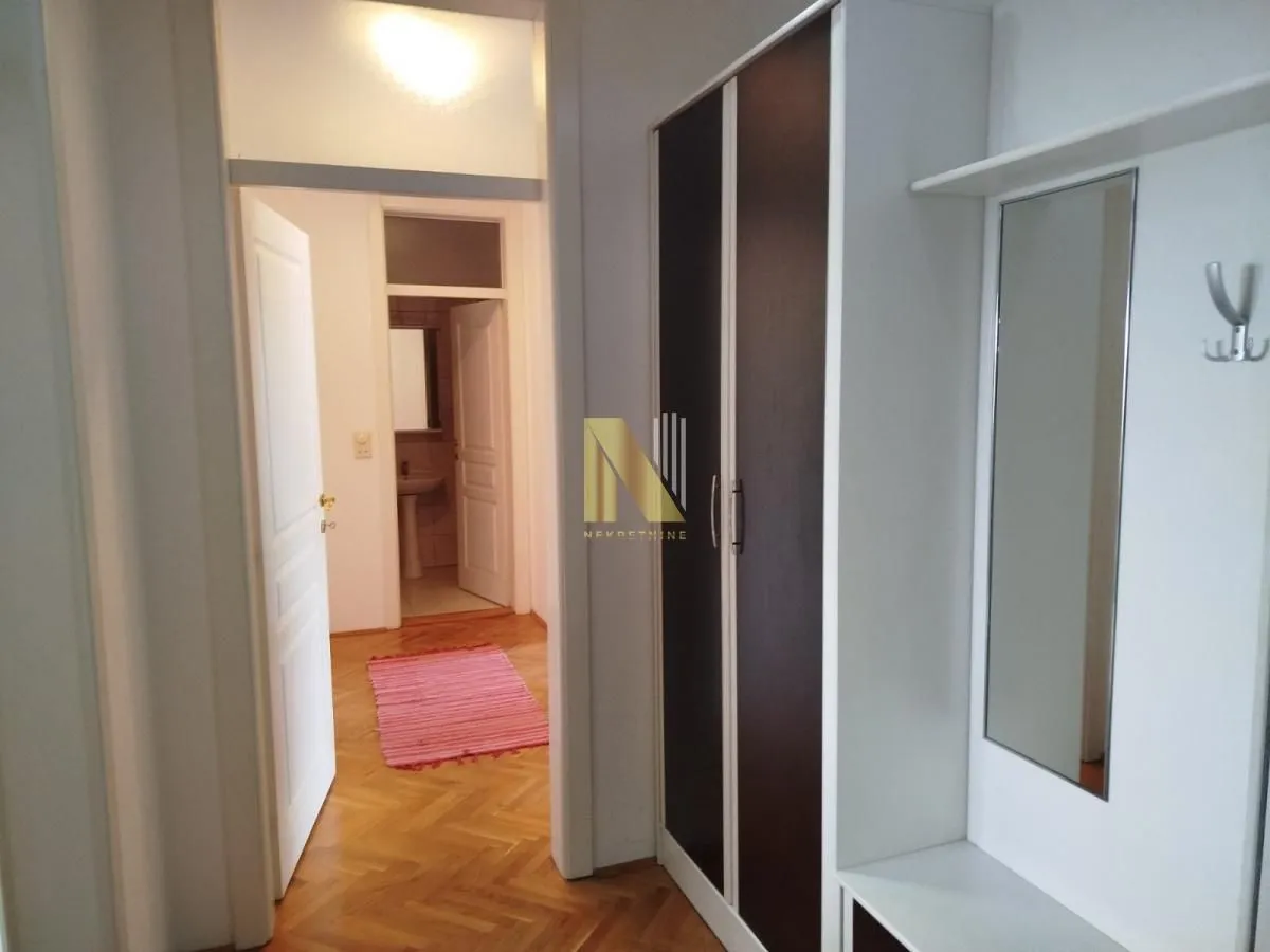 Prodaja, trosoban stan, 101m², Bulevar Oslobodjenja, Novi Sad Sve Podlokacije