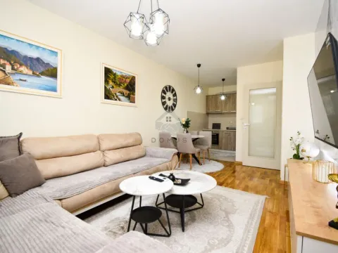 Rent, two bedroom apartment, 60m², City Kej, Podgorica - image 2