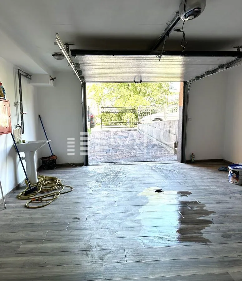 Rent, four bedroom apartment, 110m², Savski Venac, Beograd