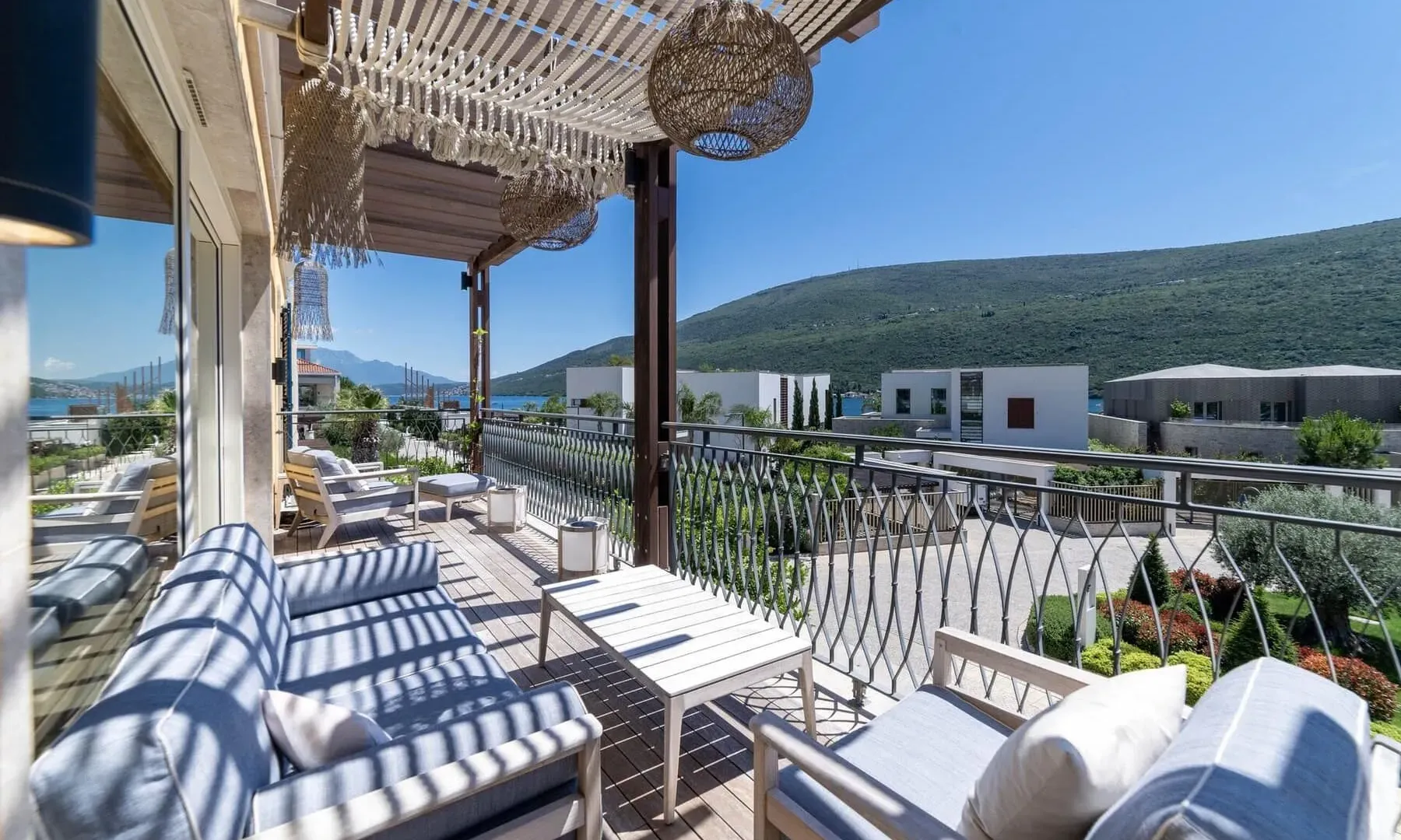 Prodaja, trosoban stan, 188m², Portonovi, Herceg Novi