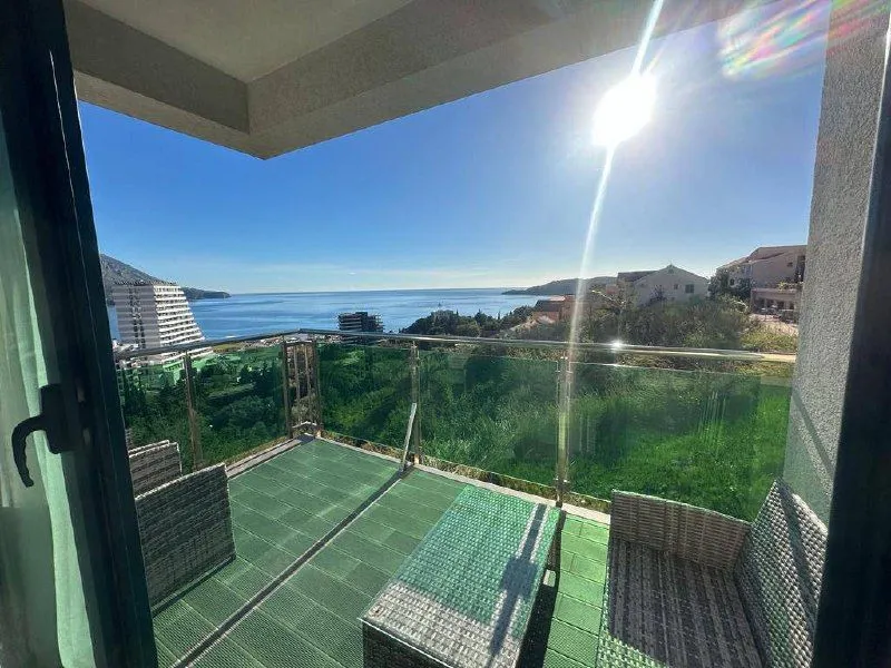 Prodaja, dvosoban stan, 72m², Bečići, Budva