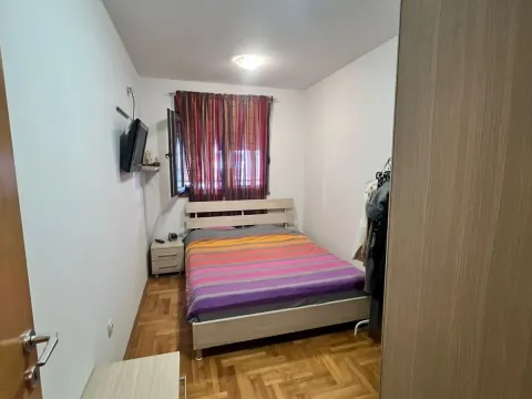 Sale, two bedroom apartment, 70m², Stari Aerodrom, Podgorica - image 6