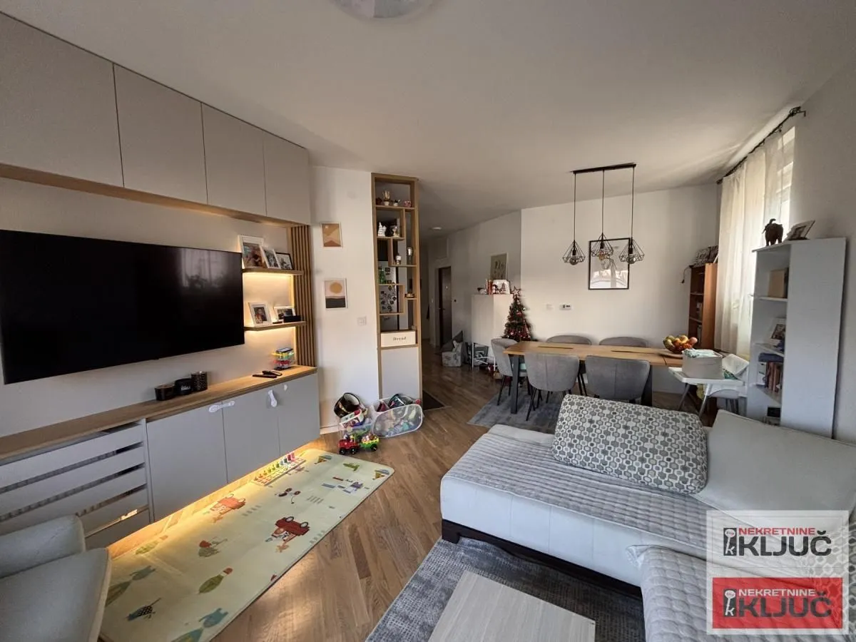 Prodaja, četvorosoban stan, 82m², Telep, Novi Sad Sve Podlokacije