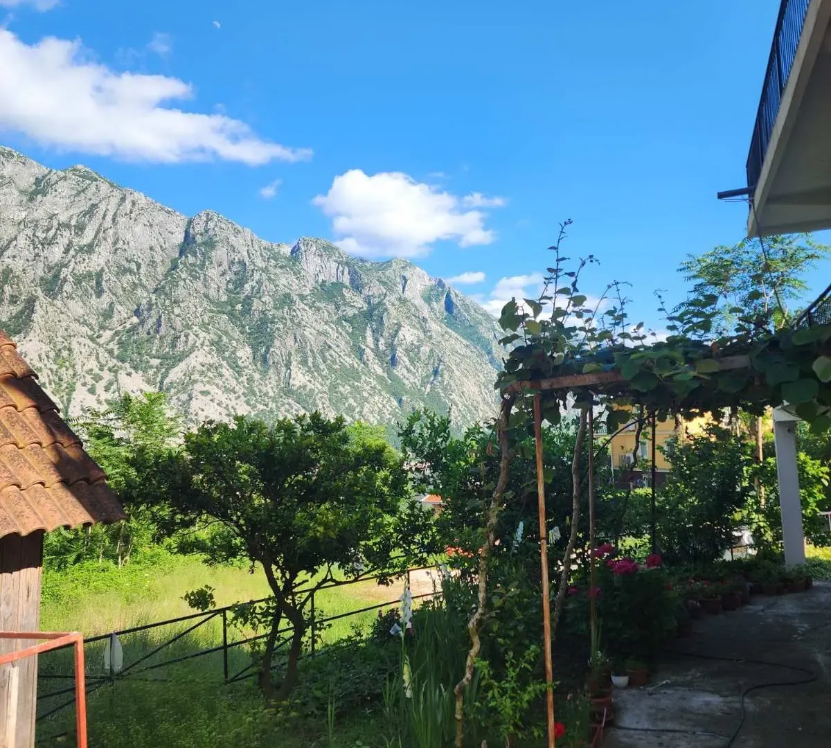 Prodaja, plac, 503m², Kotor, Crna Gora