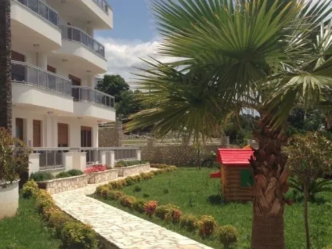 Sale, three bedroom apartment, 240m², Dobre Vode, Bar - image 2