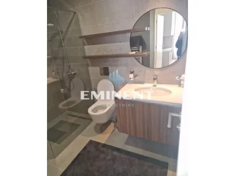 Izdavanje, trosoban stan, 73m², Savski Venac, Beograd - image 15