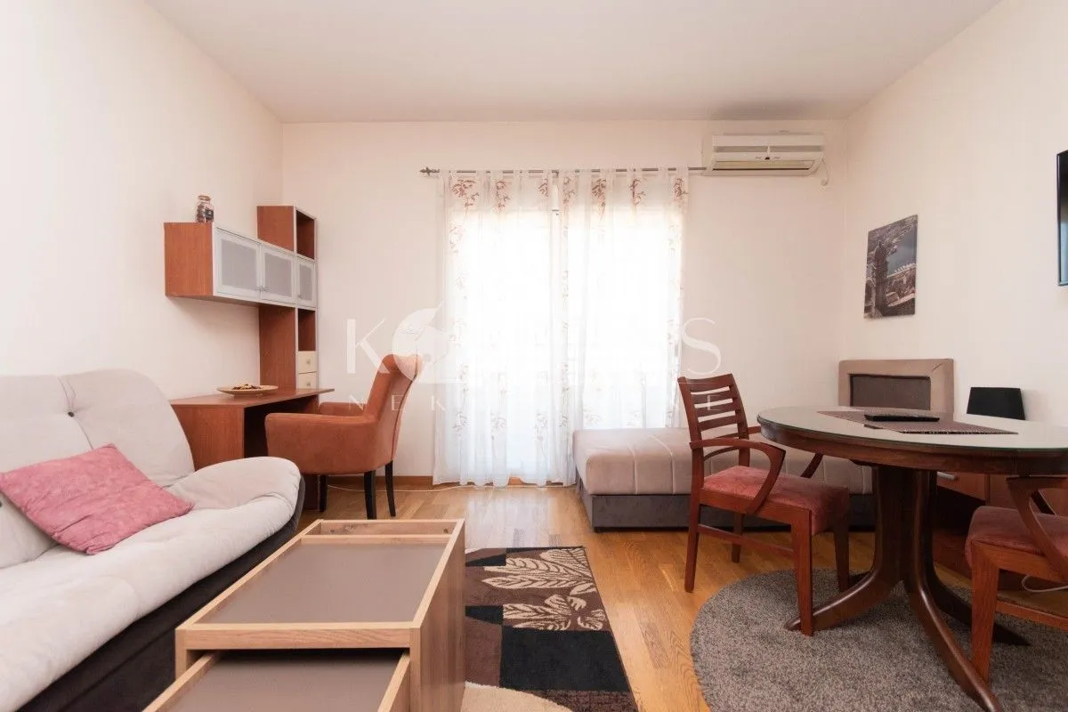 Rent, studio apartment, 30m², City Kvart, Podgorica