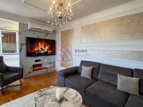 Prodaja, trosoban stan, 86m², Centar, Podgorica - image 1