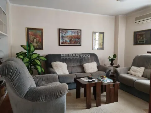 Rent, three bedroom apartment, 83m², Novi Beograd Blok 61, Novi Beograd Sve Podlokacije