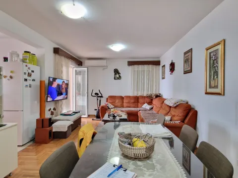 Prodaja, dvosoban stan, 76m², Budva, Crna Gora - image 3