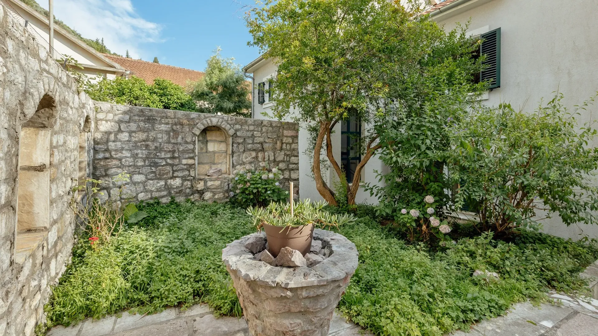 Prodaja, kuća, 291m², Lepetani, Tivat