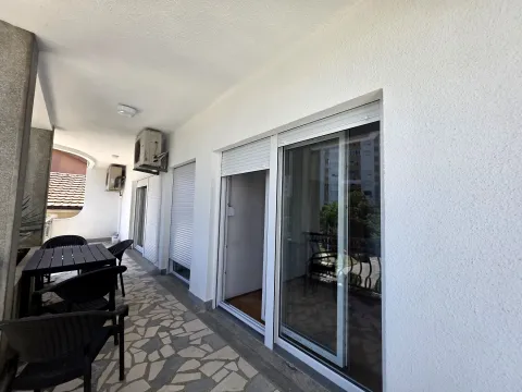 Rent, three bedroom apartment, 130m², Preko Morače, Podgorica - image 9
