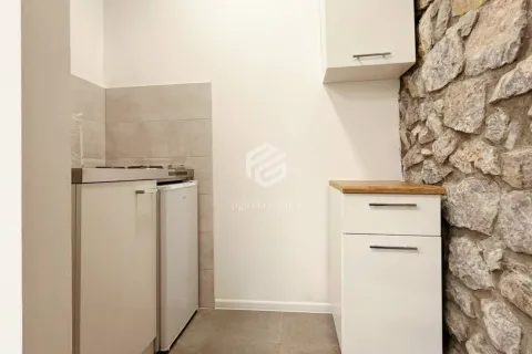 Rent, office space, 120m², Centar, Podgorica - image 10