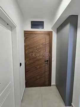 Prodaja, jednosoban stan, 68m², Tivat, Crna Gora - image 7
