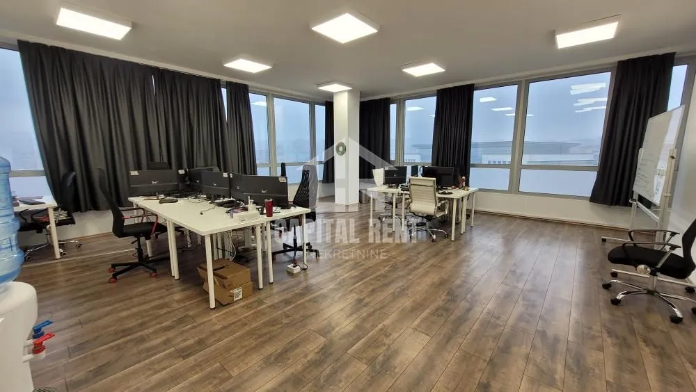 Rent, office space, 235m², Savski Trg, Beograd