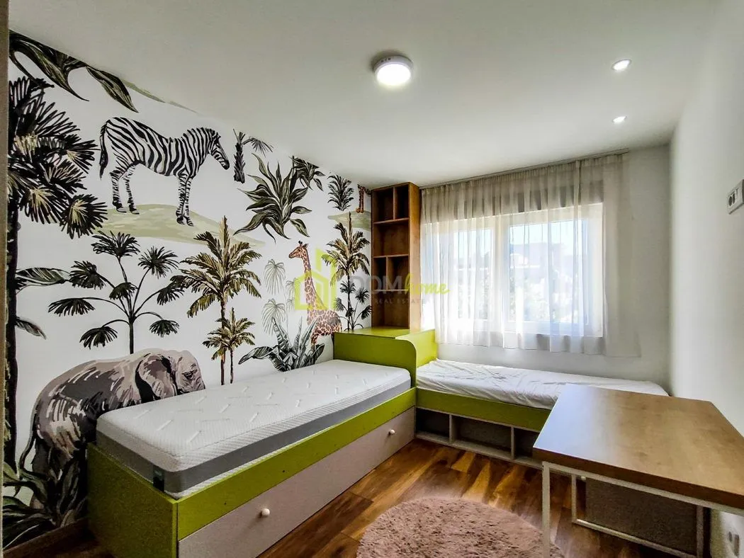 Prodaja, trosoban stan, 89m², Autobuska stanica, Podgorica