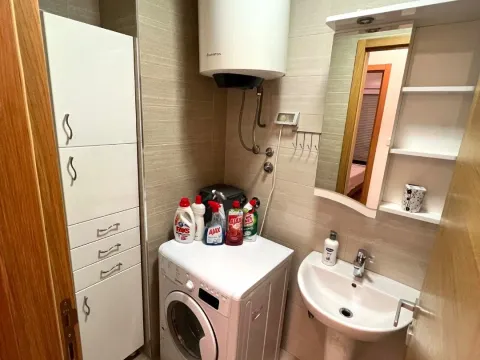 Sale, two bedroom apartment, 64m², City Kvart, Podgorica - image 9