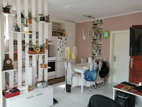 Prodaja, kuća, 146m², Klisa, Novi Sad Sve Podlokacije - image 1