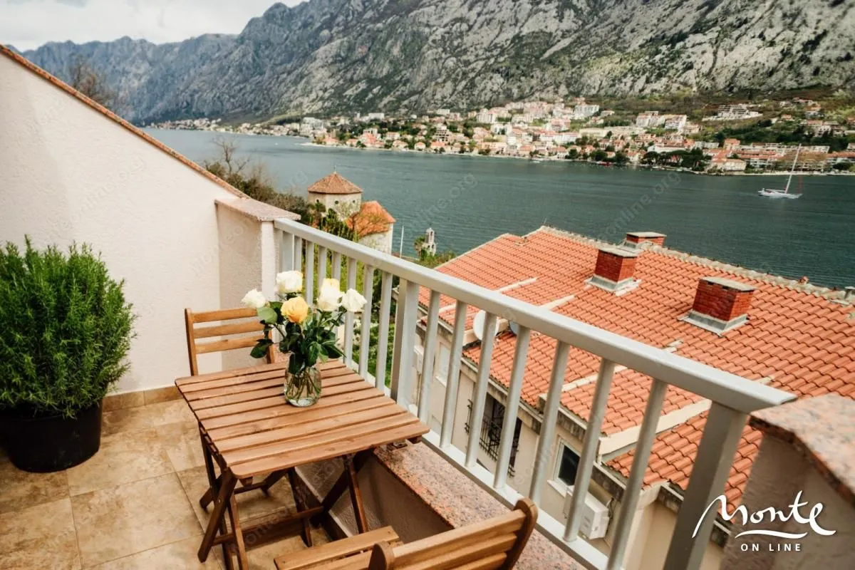 Prodaja, jednosoban stan, 50m², Muo, Kotor