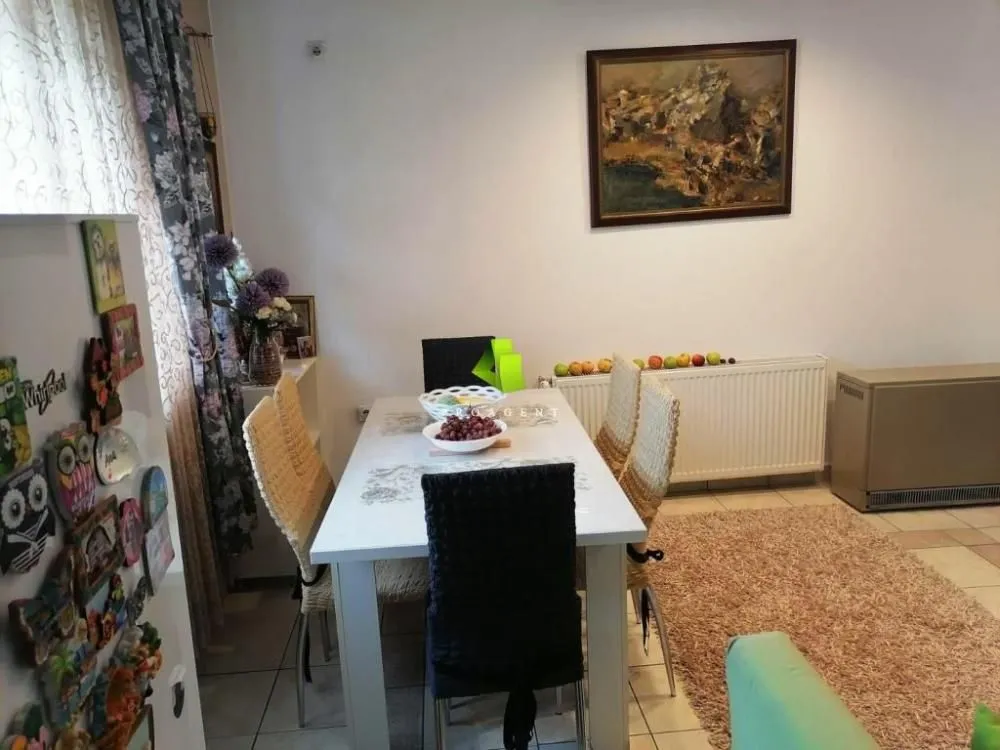 Prodaja, trosoban stan, 80m², Palilula, Niš