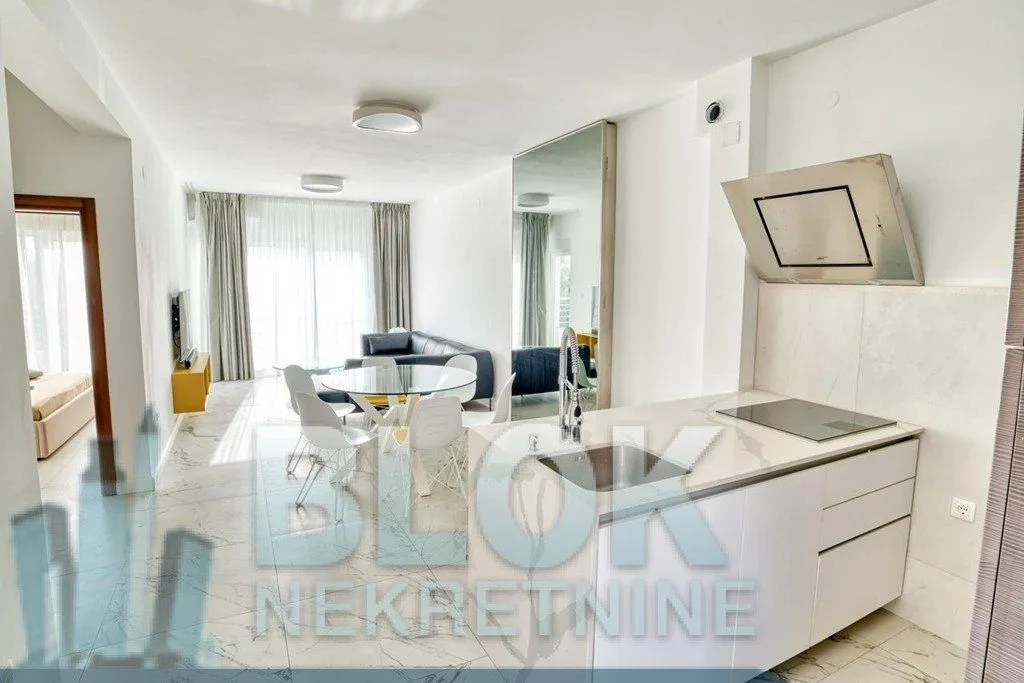Prodaja, dvosoban stan, 60m², Petrovac, Budva