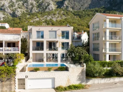 Prodaja, kuća, 300m², Kotor, Crna Gora