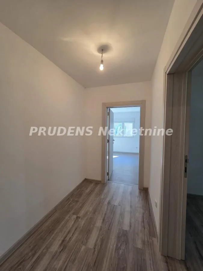 Prodaja, četvorosoban stan, 106m², Nova Pazova, Stara Pazova