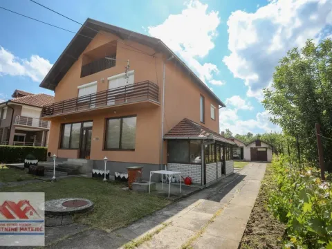 Sale, house, 300m², Kragujevac, Srbija