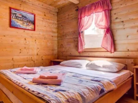 Izdavanje, kuća, 30m², Budva, Crna Gora - image 2