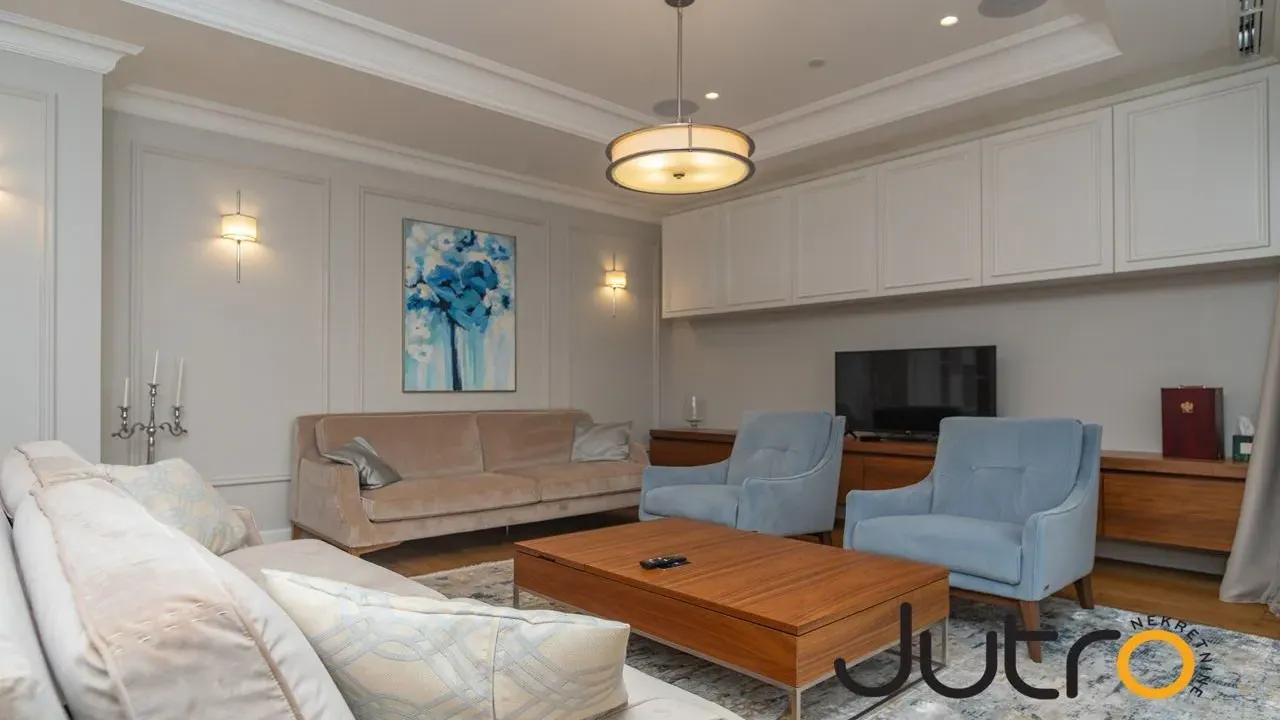 Sale, three bedroom apartment, 237m², Centar, Bar