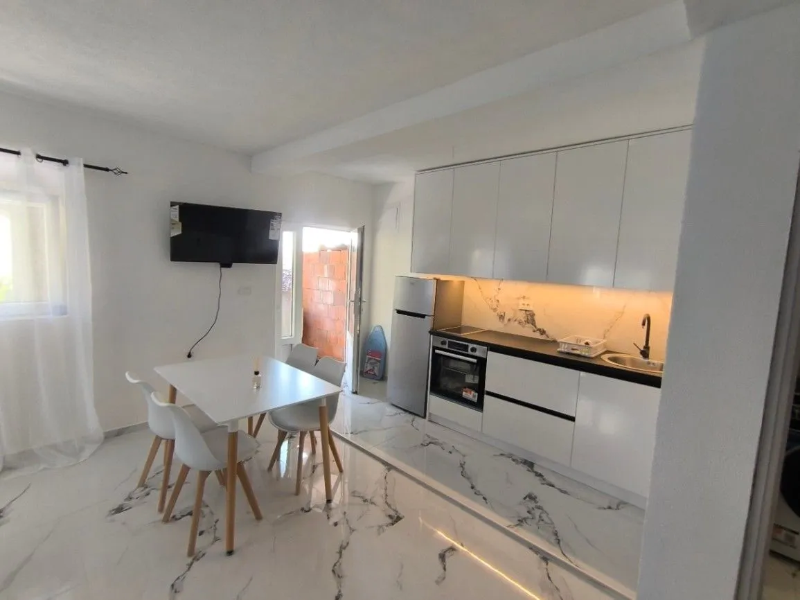 Rent, house, 35m², Lazi, Budva