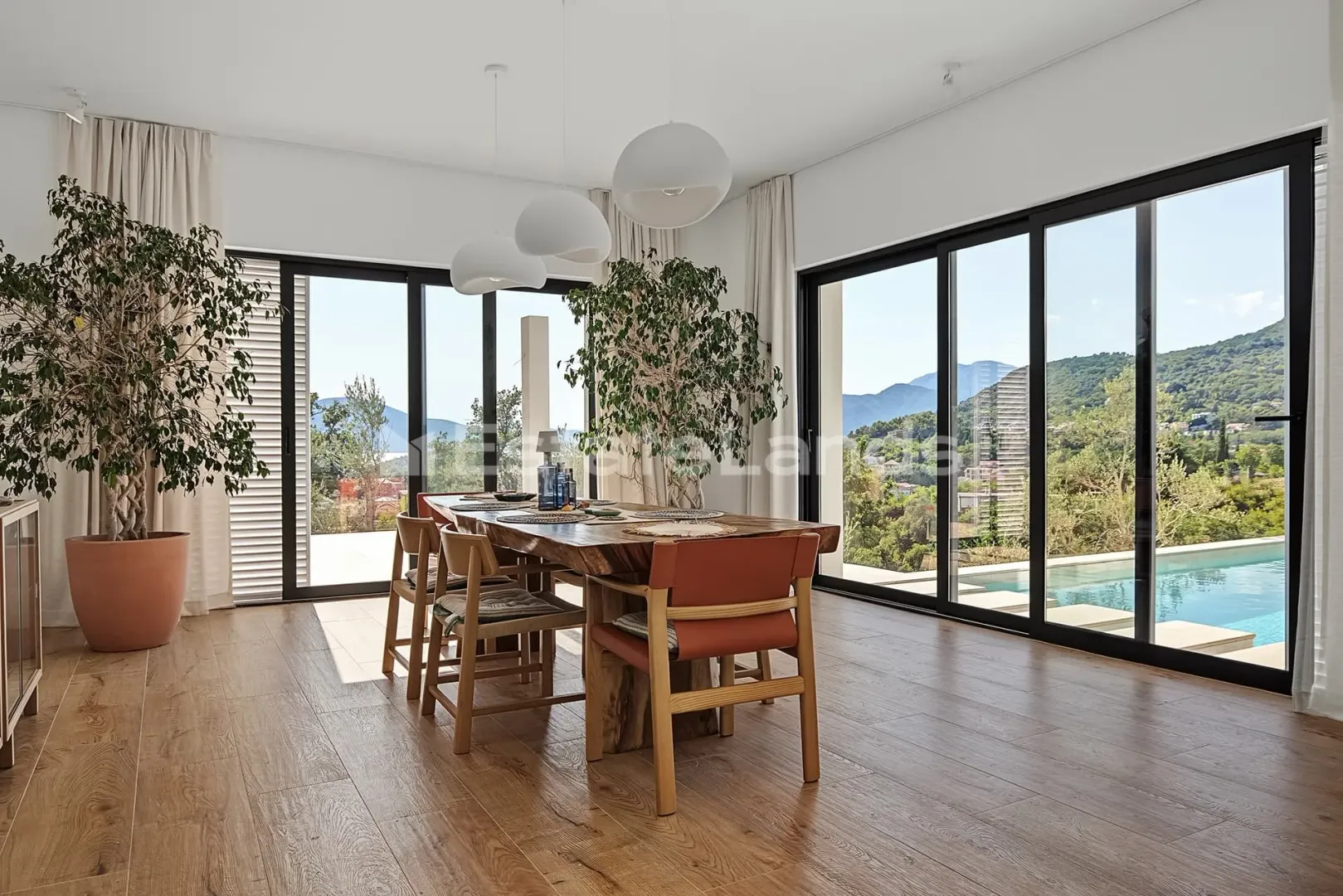 Sale, house, 220m², Krašići, Tivat